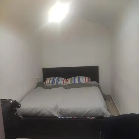 Apartament Con Due Da Letto Al Centro Di *
