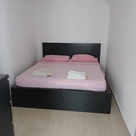 Con Due Da Letto Al Centro Di Apartament