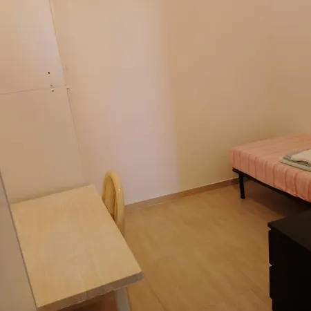 Con Due Da Letto Al Centro Di شقة *